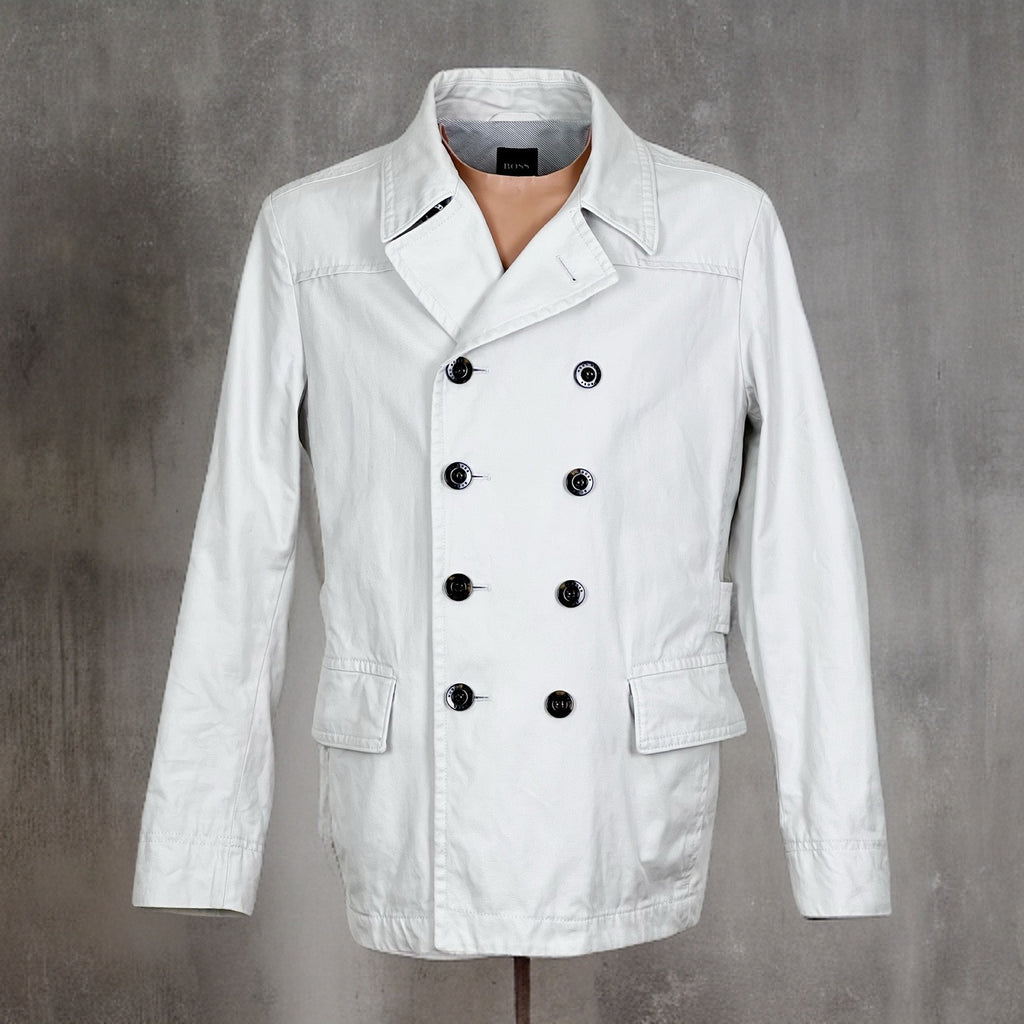 Hugo Boss бял шлифер с две колони копчета