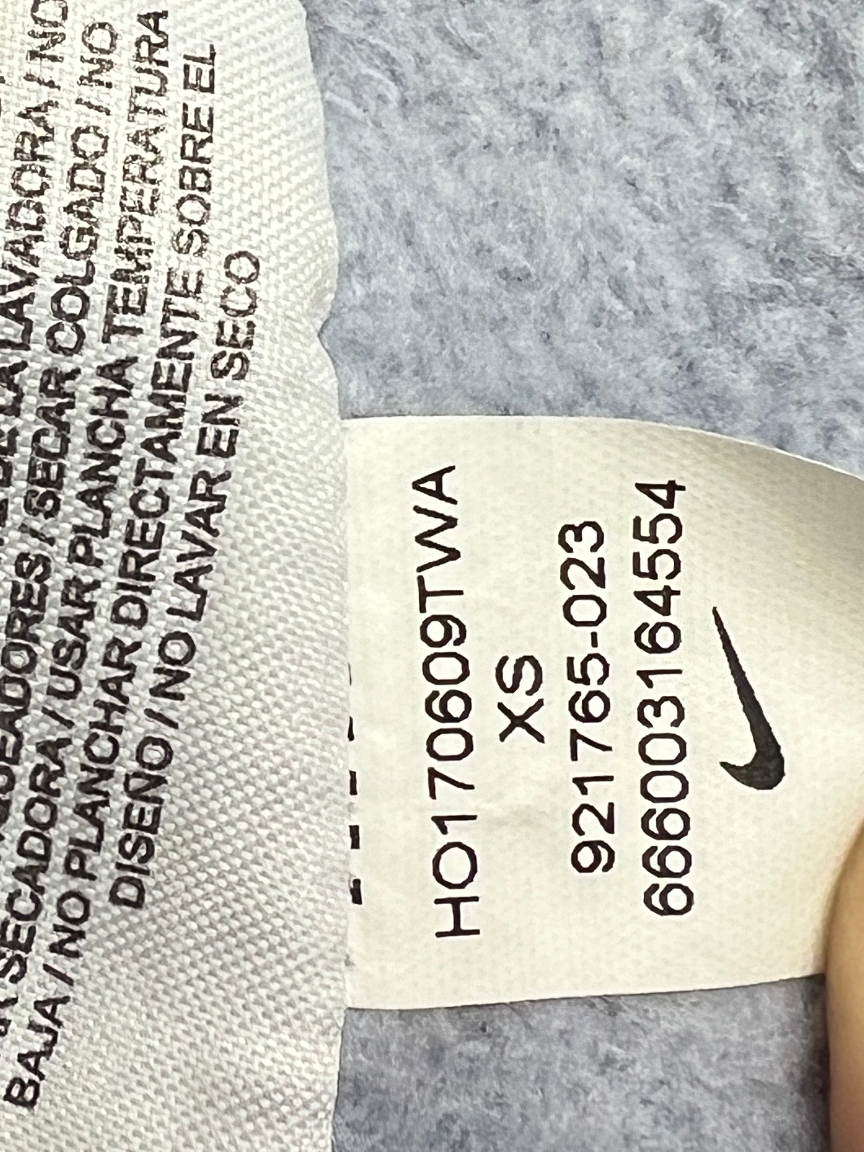 Nike лилаво hoodie холограмен надпис