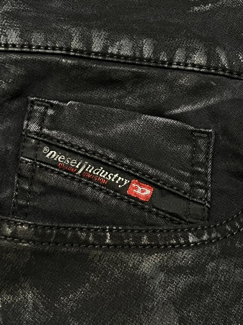 Diesel черни дънки с pattern и с дупки на колената