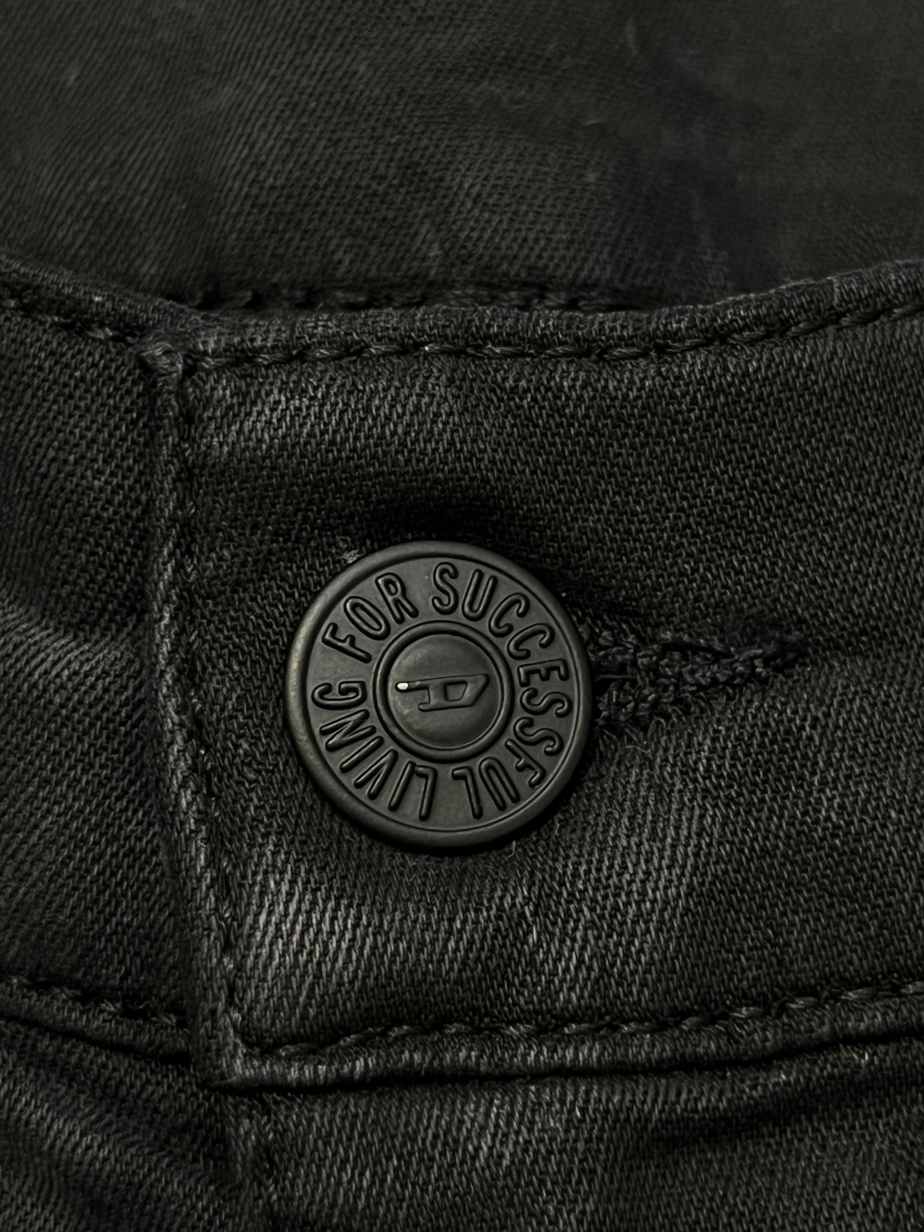 Diesel черни дънки с pattern и с дупки на колената