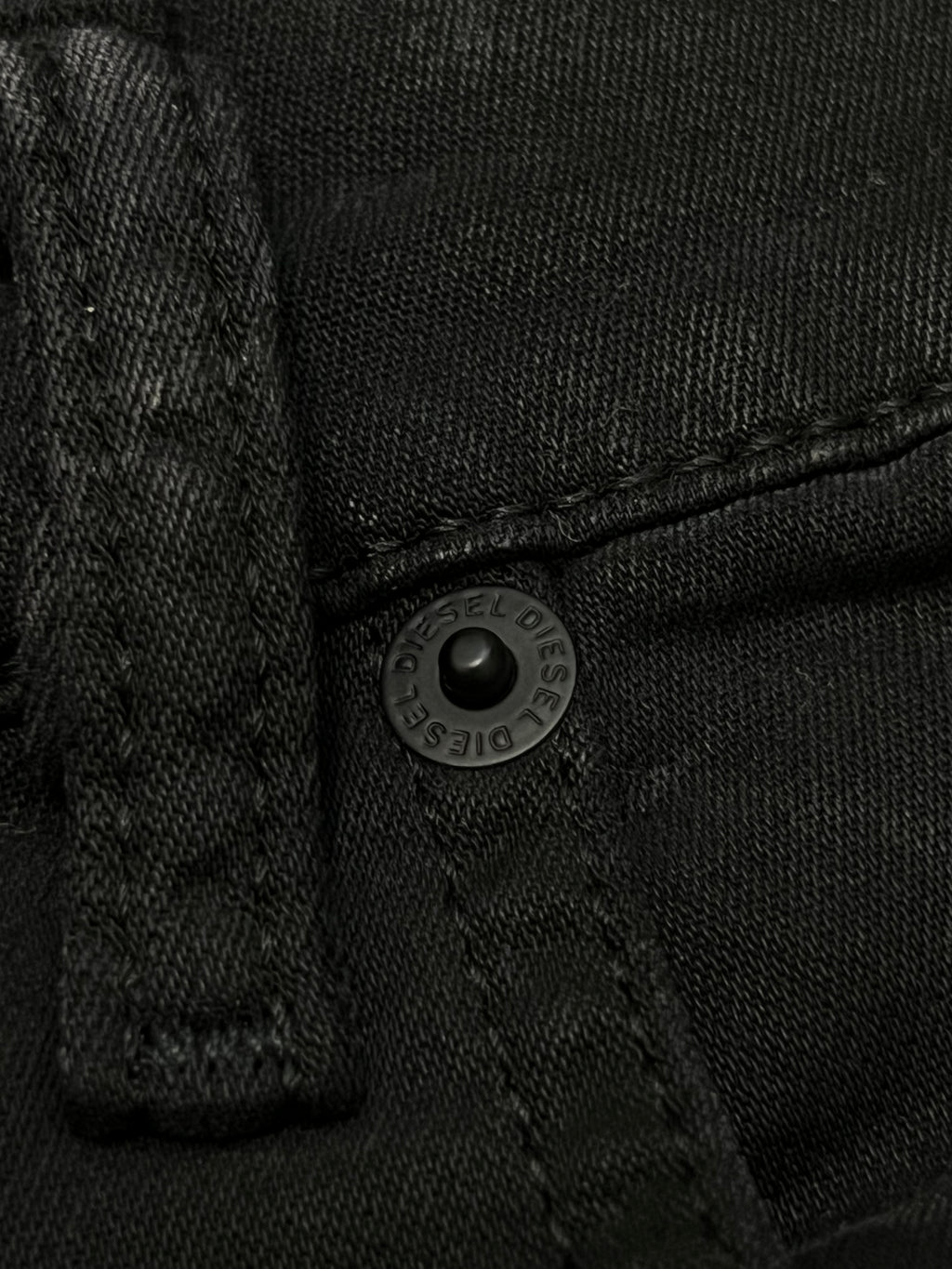 Diesel черни дънки с pattern и с дупки на колената