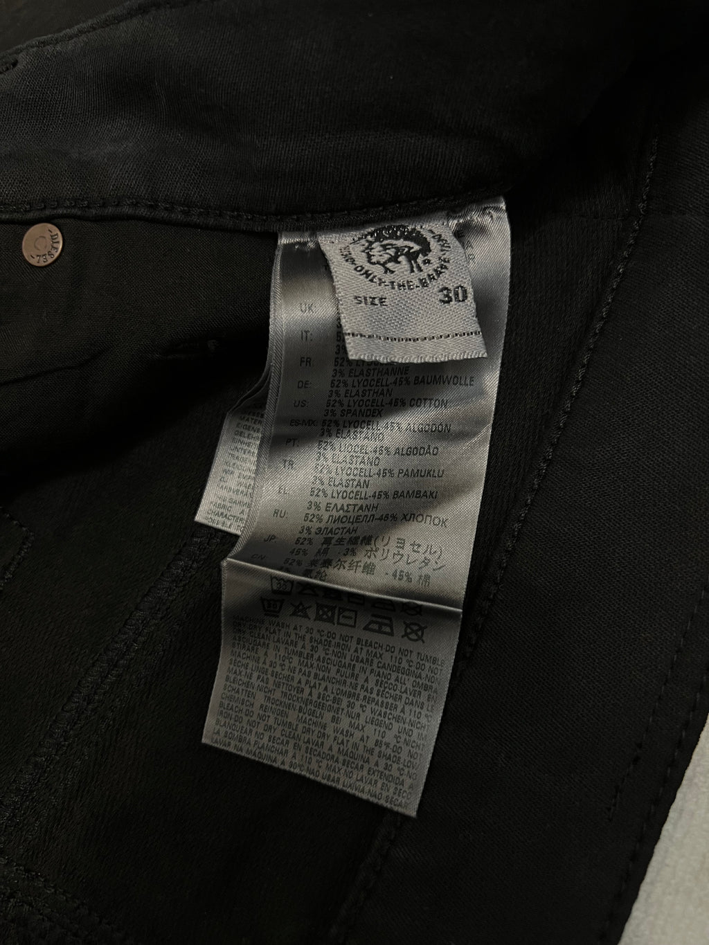 Diesel черни дънки с pattern и с дупки на колената