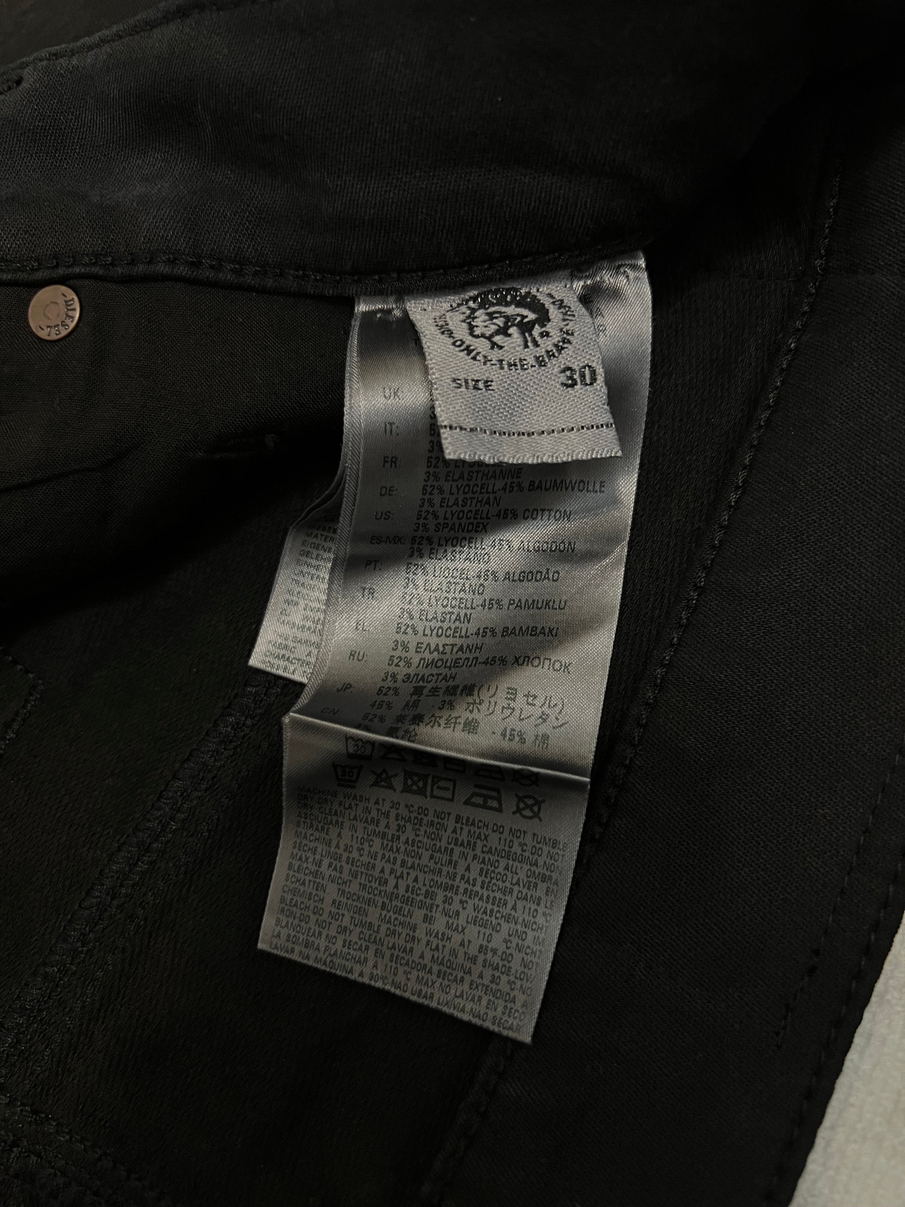 Diesel черни дънки с pattern и с дупки на колената