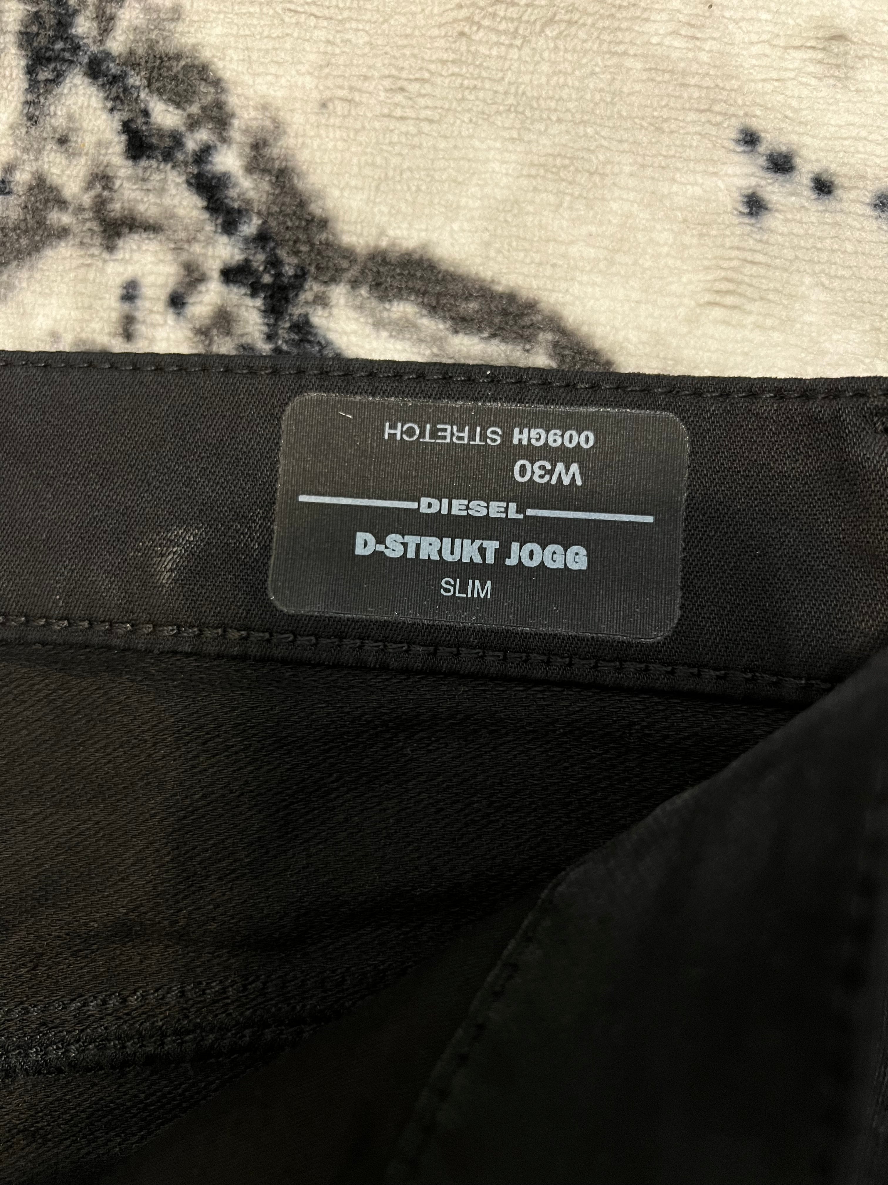 Diesel черни дънки с pattern и с дупки на колената