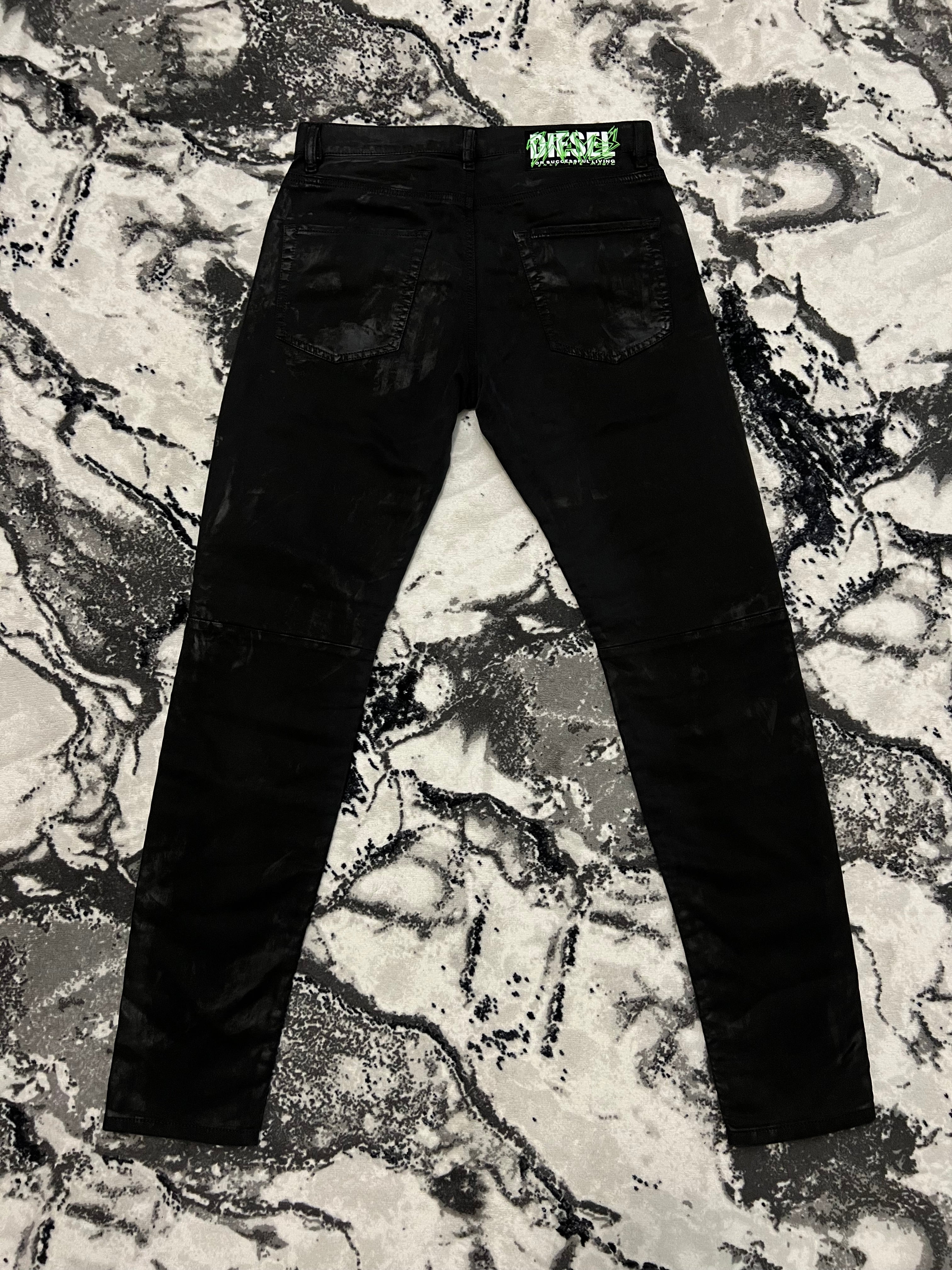 Diesel черни дънки с pattern и с дупки на колената