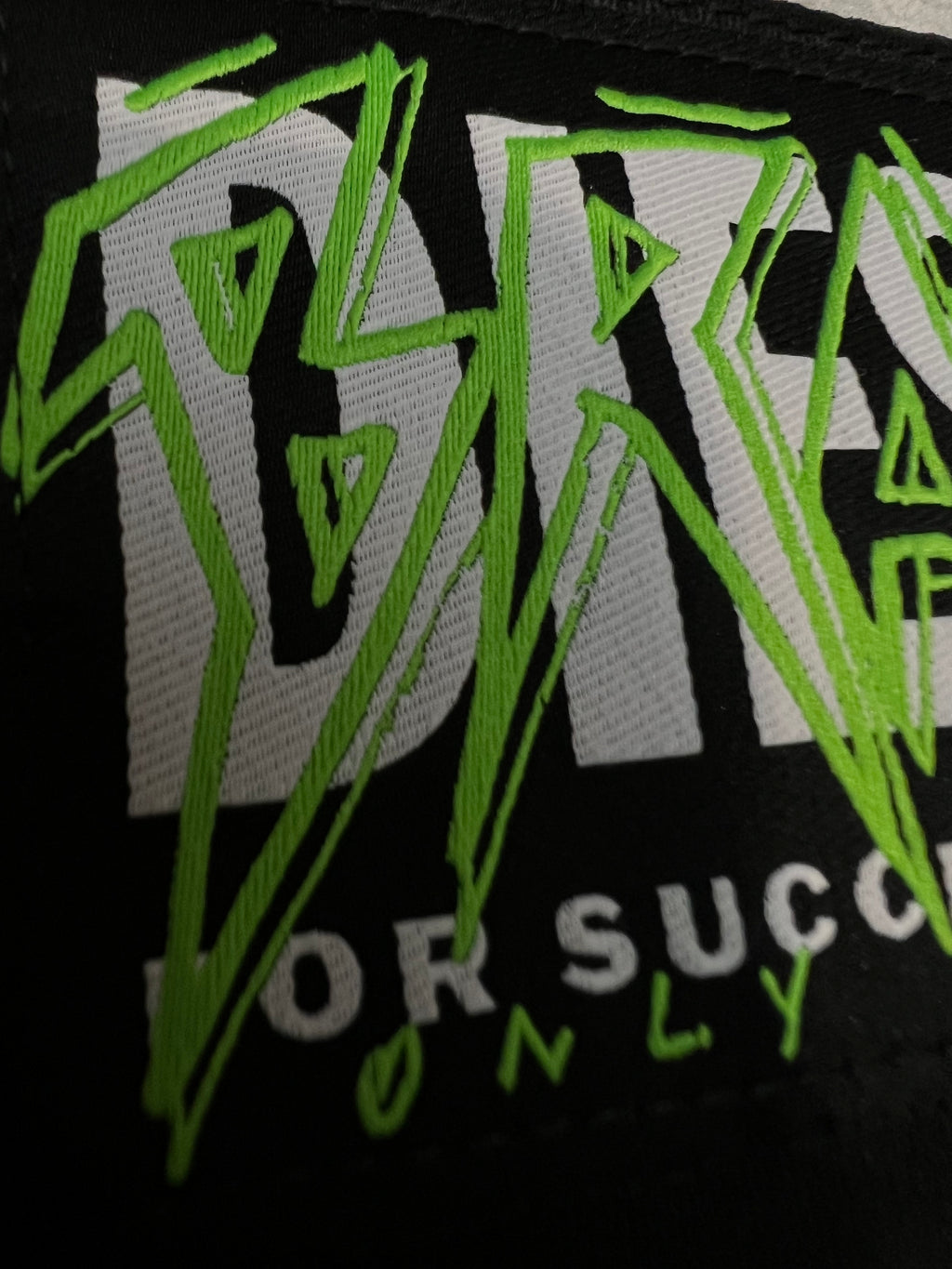 Diesel черни дънки с pattern и с дупки на колената