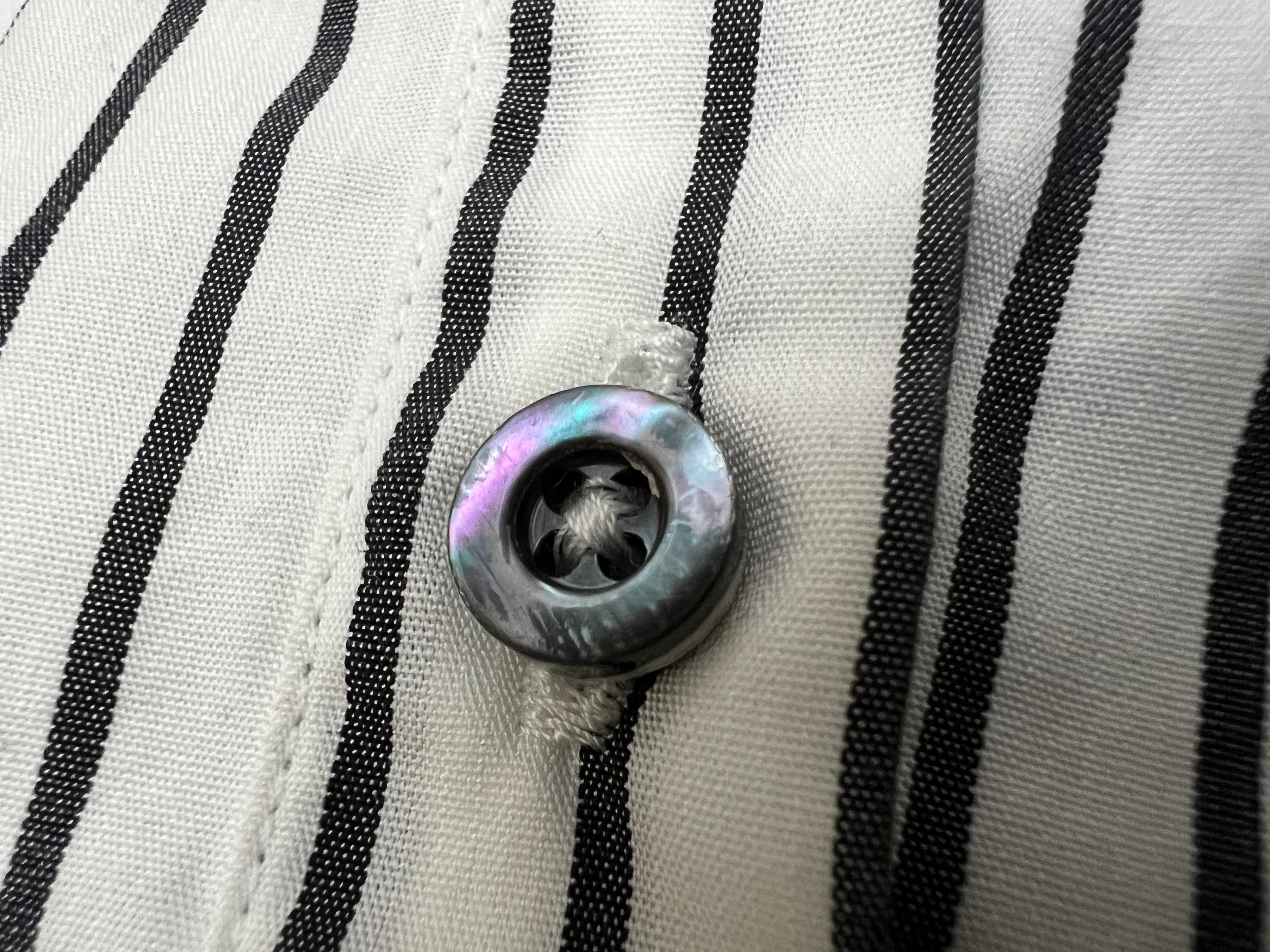 Joop бяла раирана риза с черни раета