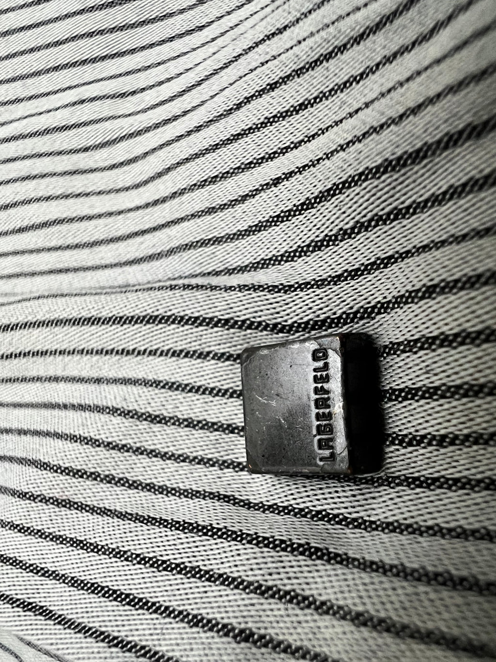 Lagerfeld сива раирана риза