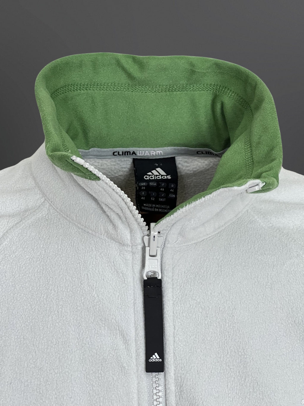 Adidas светлозелено поларно горнищес цип