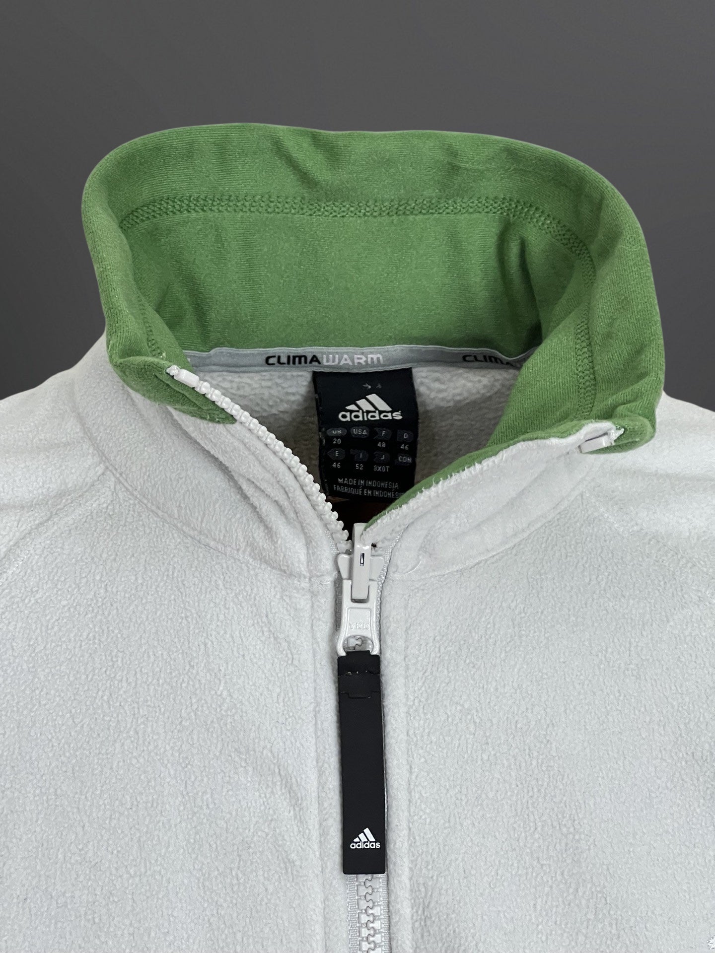 Adidas светлозелено поларно горнищес цип