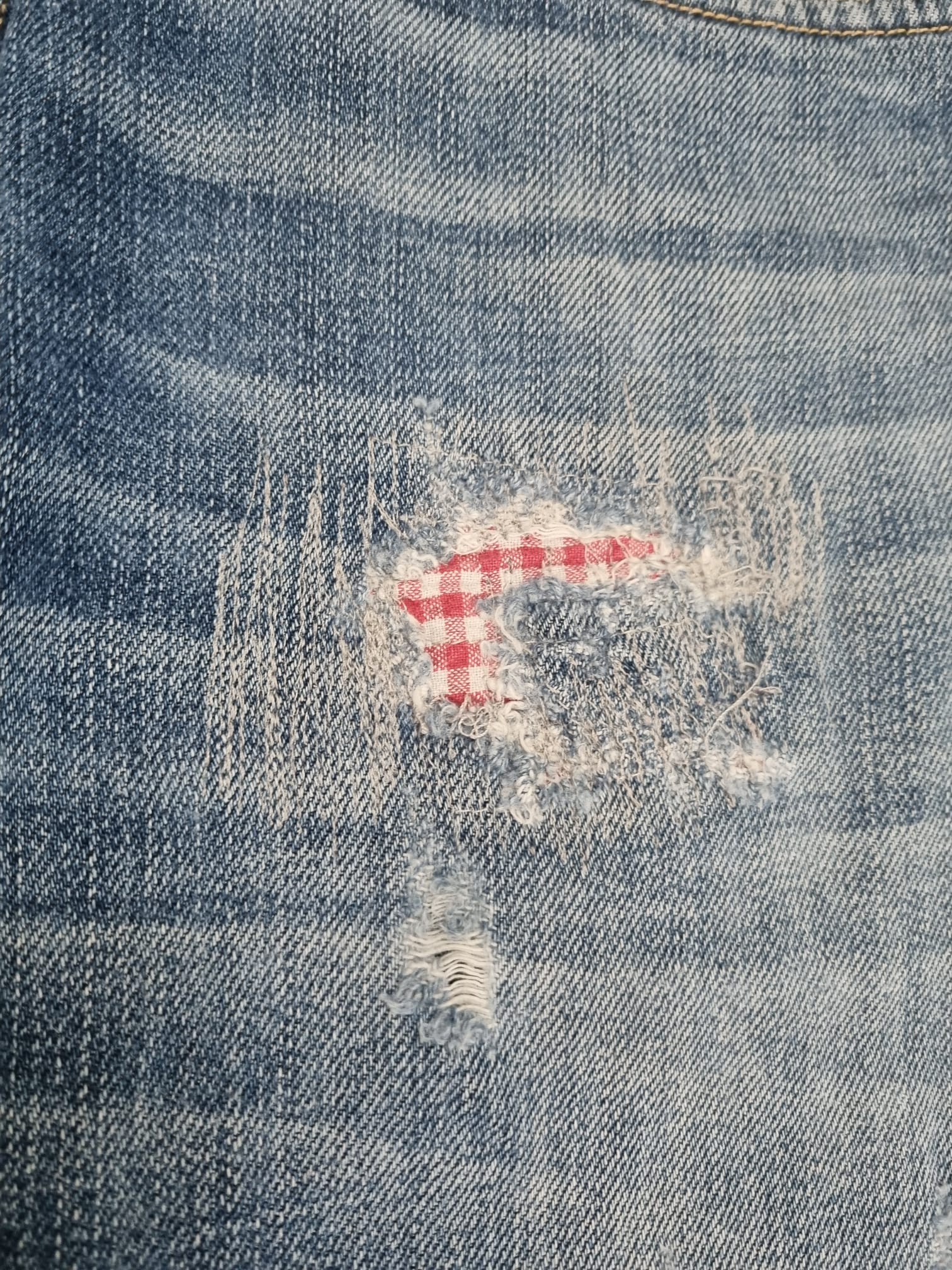 Replay светлосини дънки с кръпки