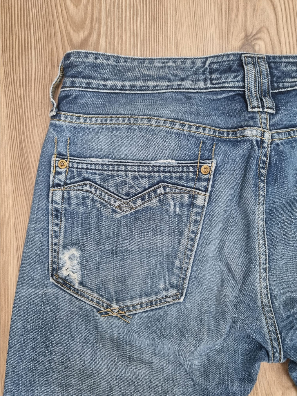 Replay светлосини дънки с кръпки