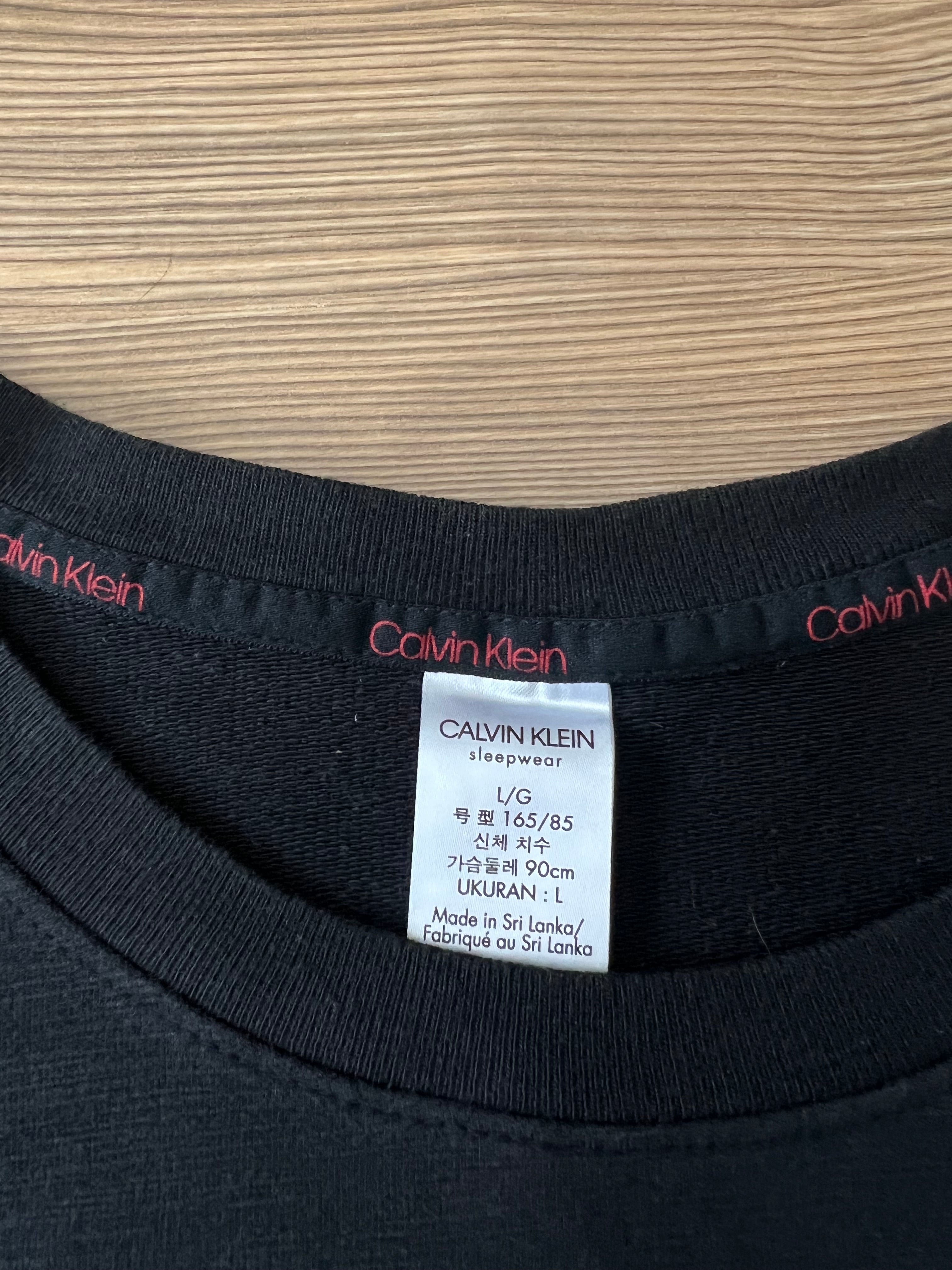 Calvin Klein черна блуза ленти на ръкавите