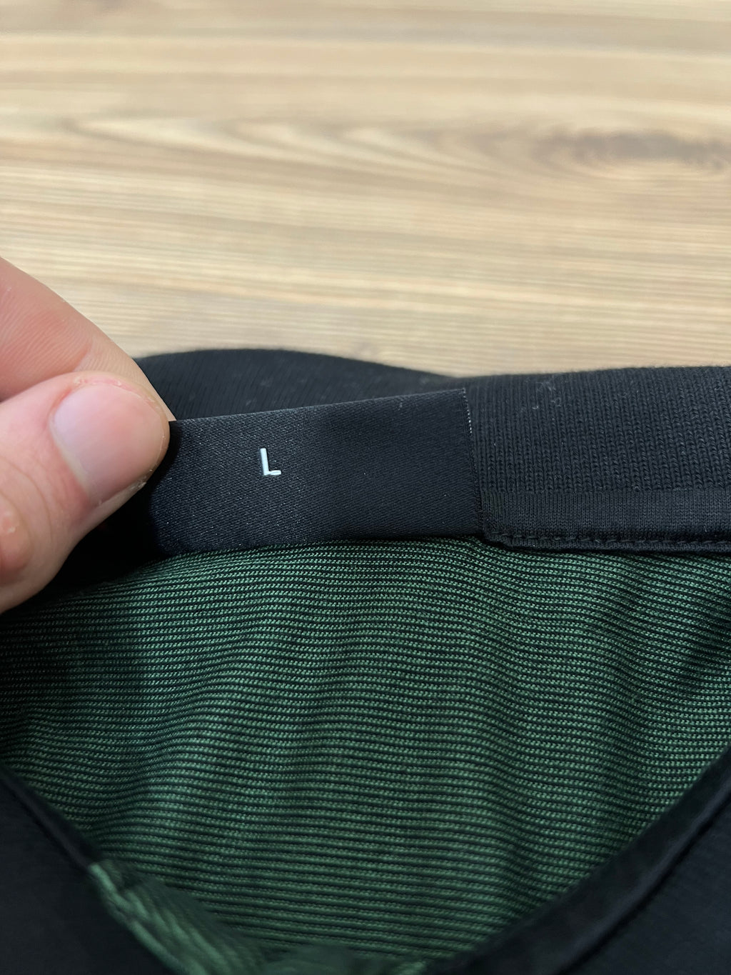 Lagerfeld зелена поло риза с черна яка