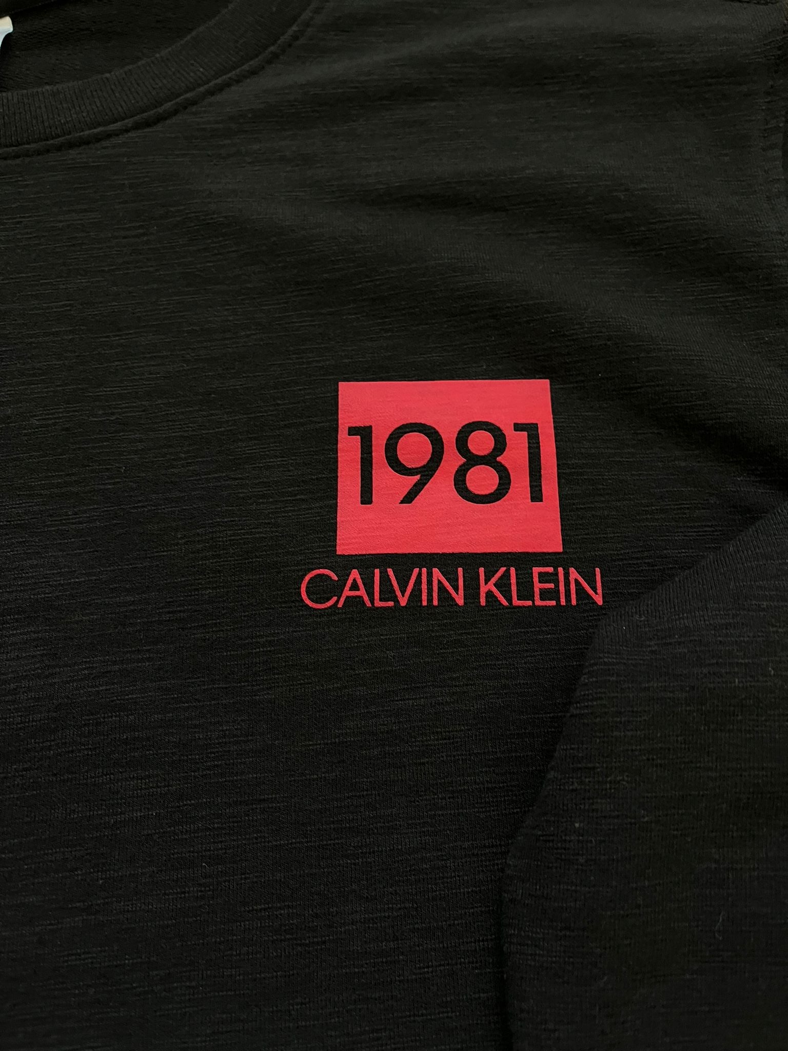 Calvin Klein черна блуза ленти на ръкавите