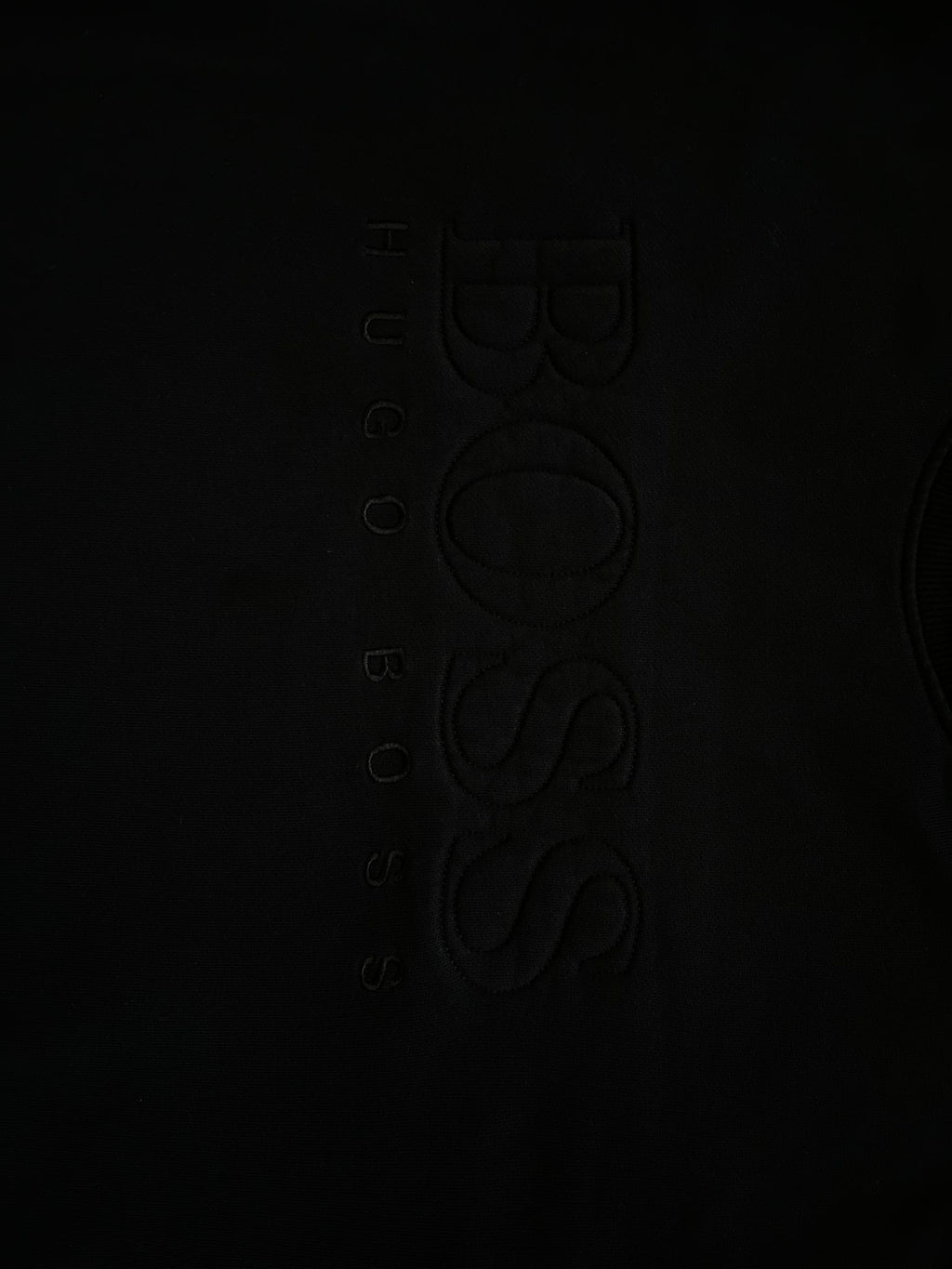 Hugo Boss черна блуза с голям надпис на гърдите