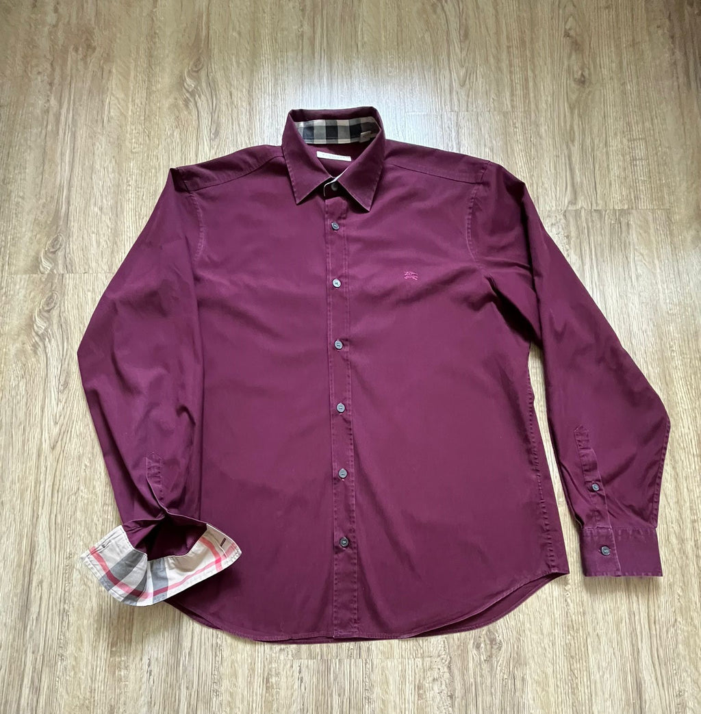 Burberry бордо риза с емблема на гърдите