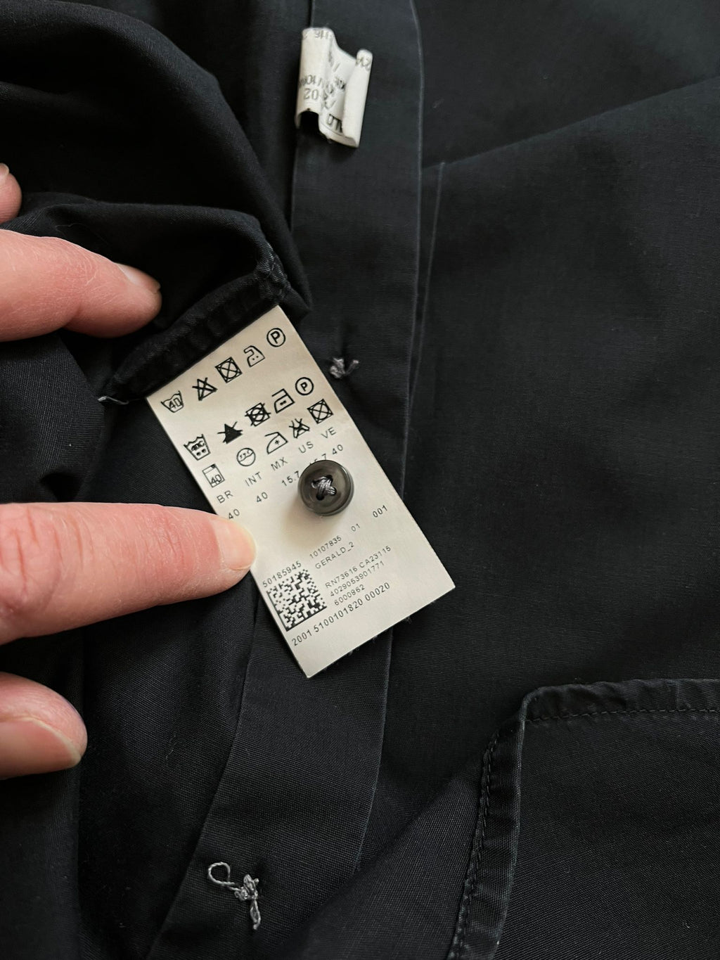 Hugo Boss чисто черна семпла риза