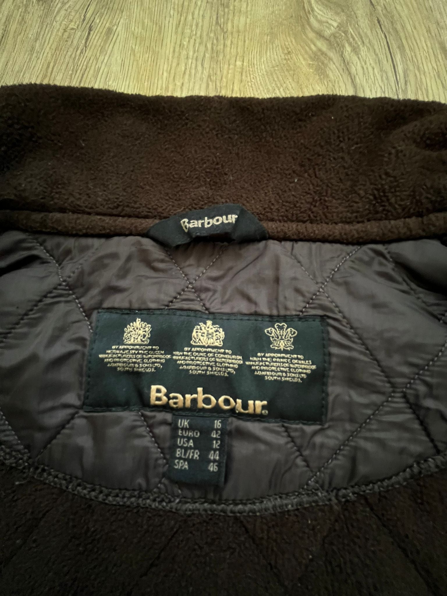 Barbour кафяво дамско ватирано яке с пухкава яка