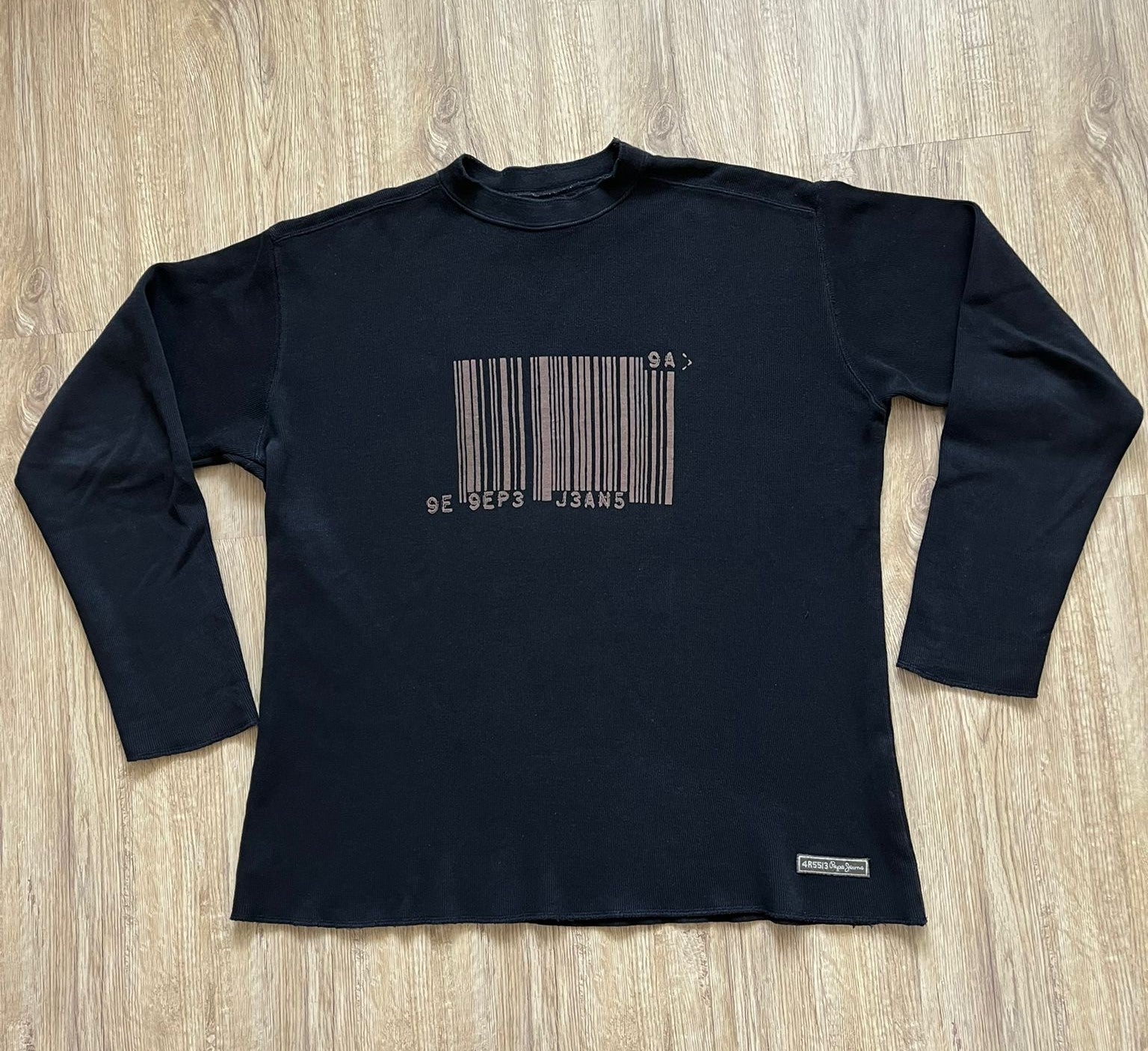 Pepe Jeans черна блуза кафяв баркод щампа