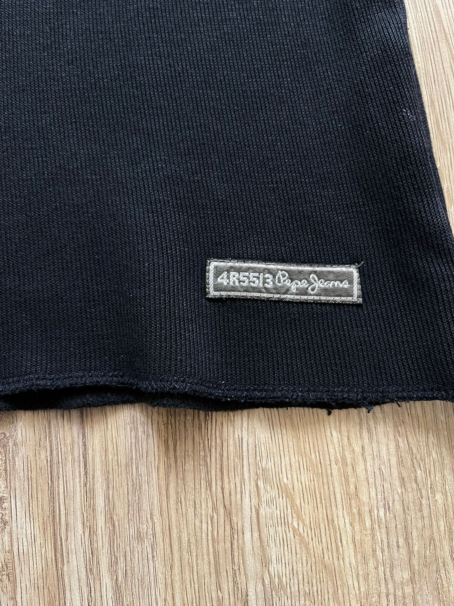 Pepe Jeans черна блуза кафяв баркод щампа