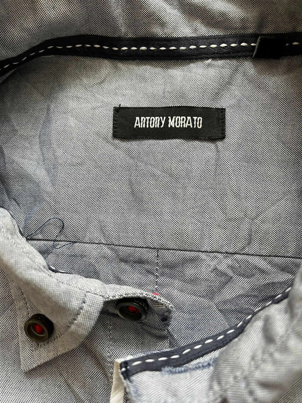 Antony Morato сива тениска червена бродерия на гърба