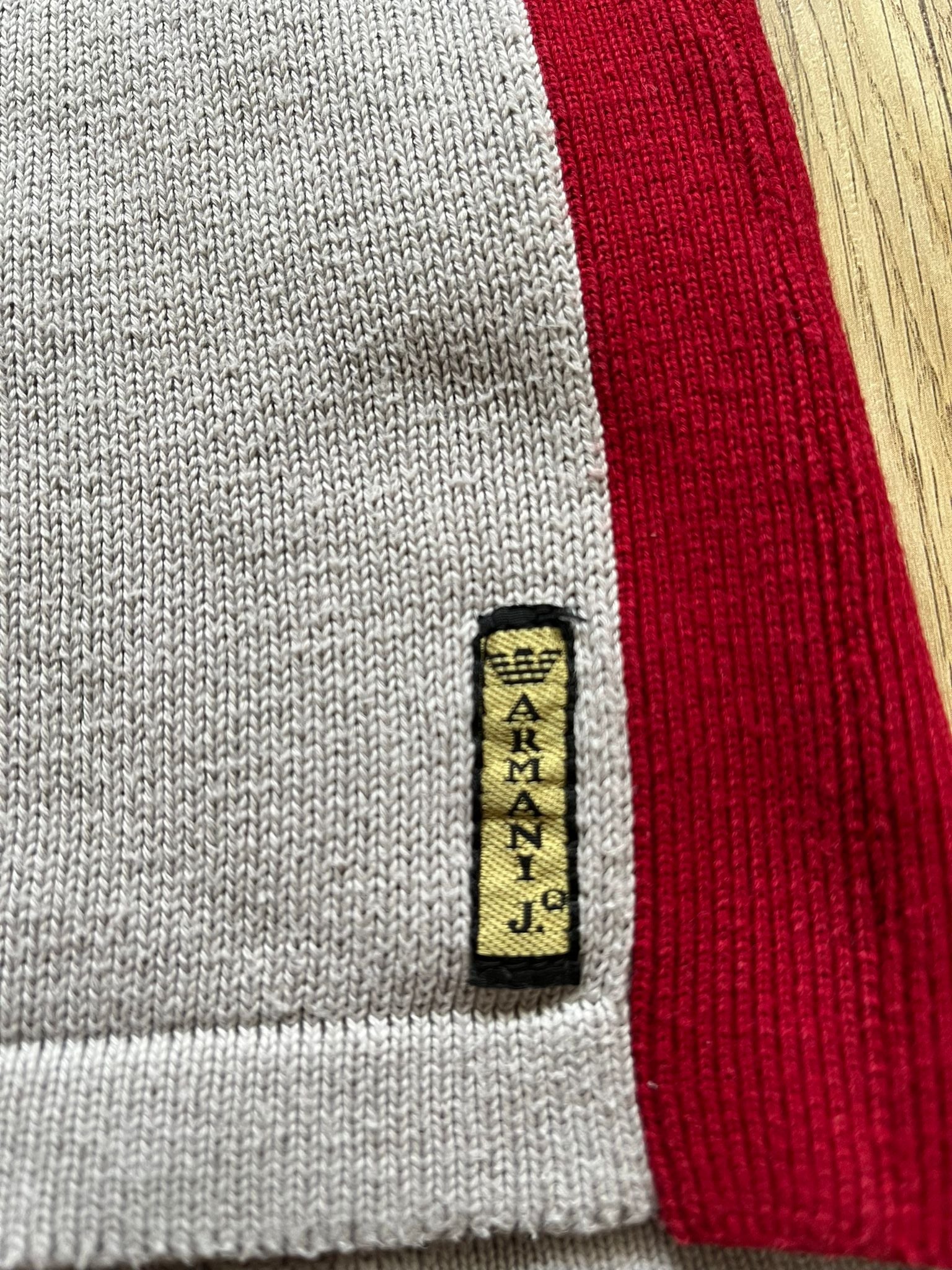 Armani Jeans сива блуза с червени ленти