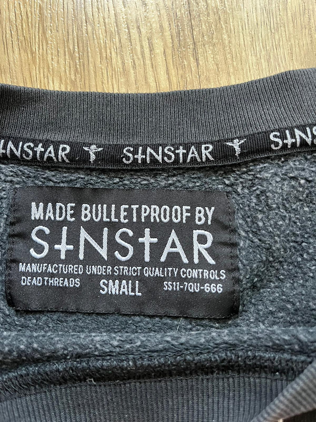 Sinstar сива блуза голяма щампа с око