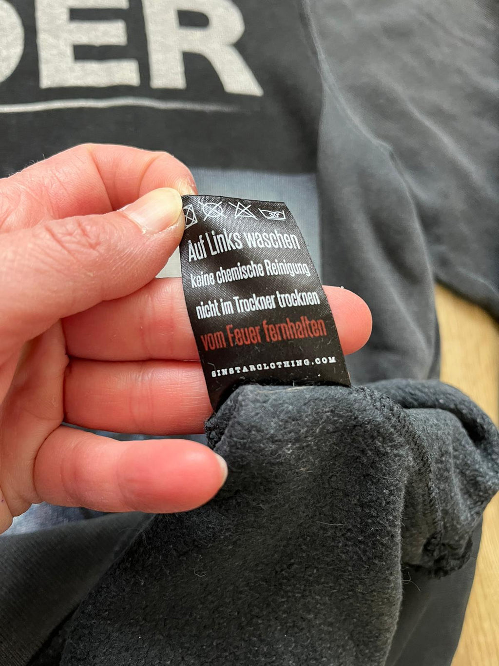 Sinstar сива блуза голяма щампа с око